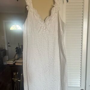 Lilly Pulitzer White vneck  floral dress